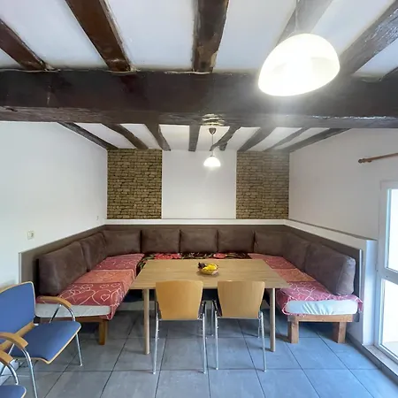 къща стария елен