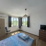 къща стария елен