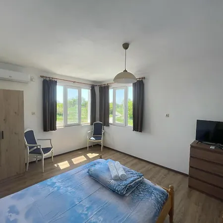 къща стария елен