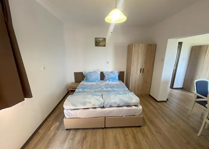 къща стария елен Case de vacanță Krivini