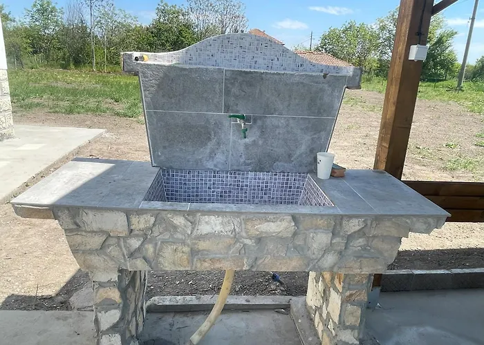 къща стария елен Case de vacanță Krivini